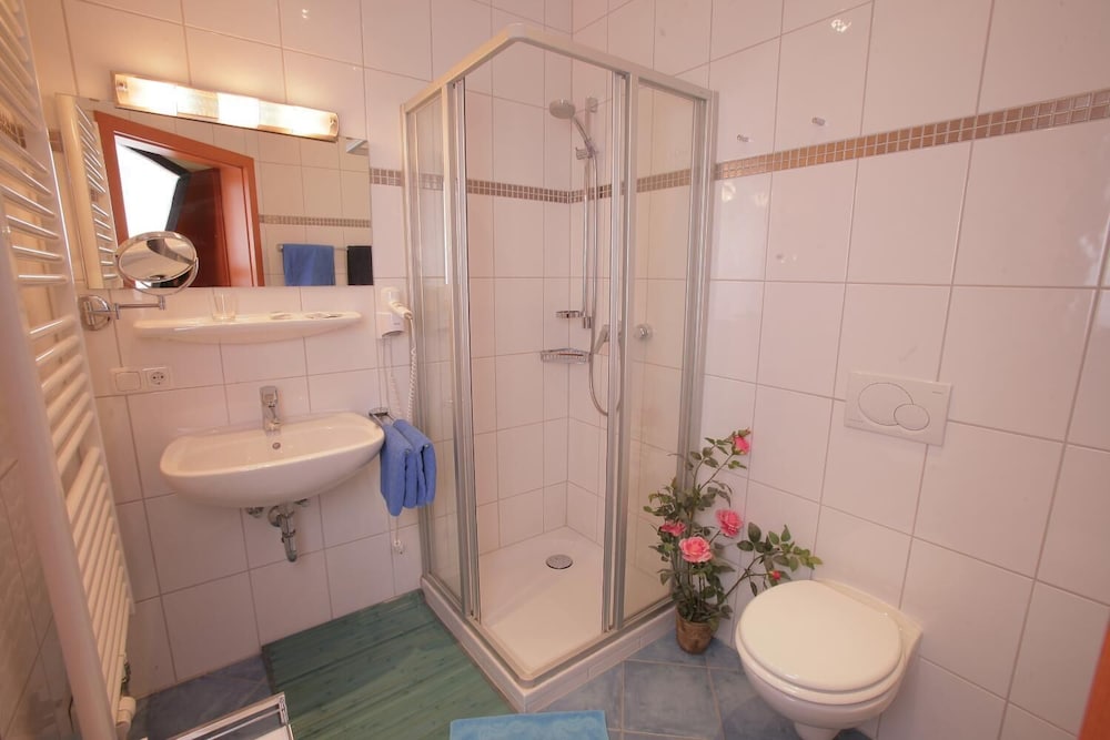 Standard Triple Room photo 2