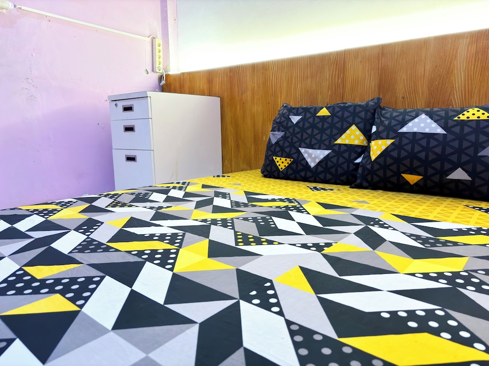 Standard Room, 1 King Bed photo 2