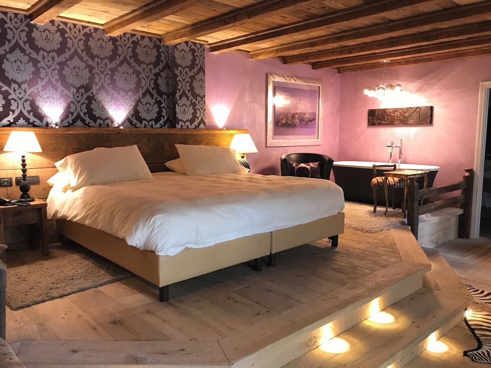 Superior Double or Twin Room photo 1