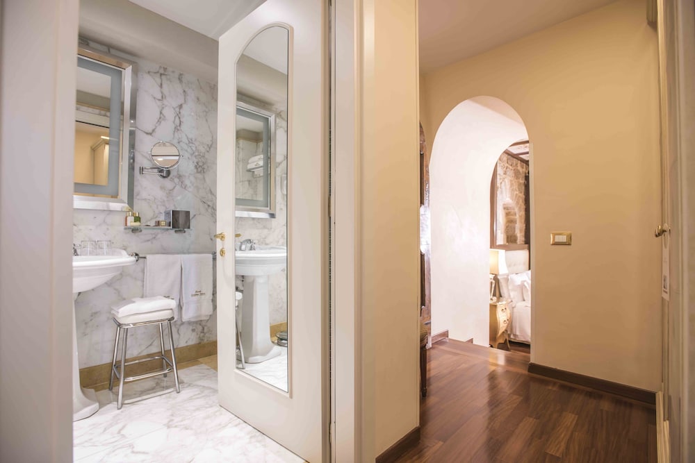 Deluxe Room (Tower Strozzi)
