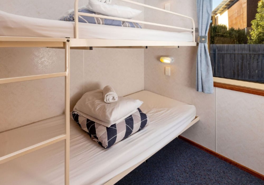 Spa Cabin - Sleeps 4