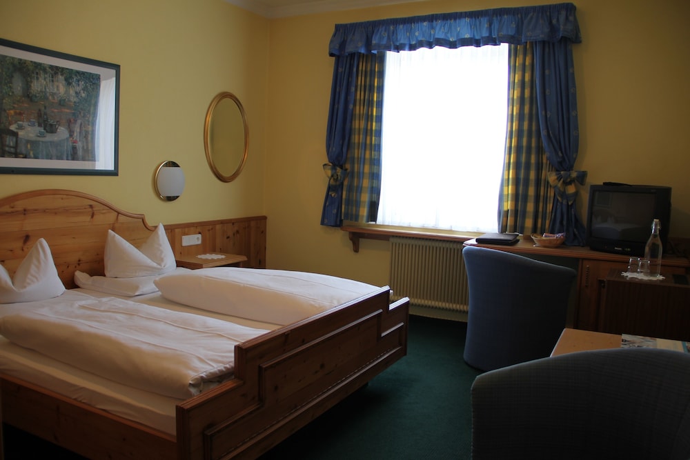 Double Room Single Use - Photo 2