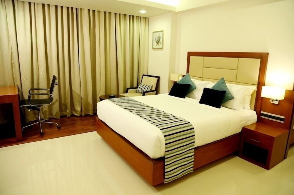 Deluxe Room, 1 Bedroom, Non Smoking photo 1