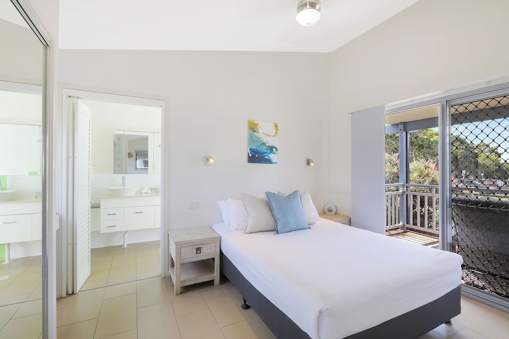 Deluxe Cabin - Sleeps 2