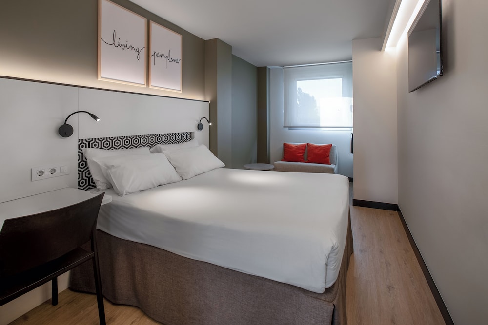 Standard Double Room - Photo 2
