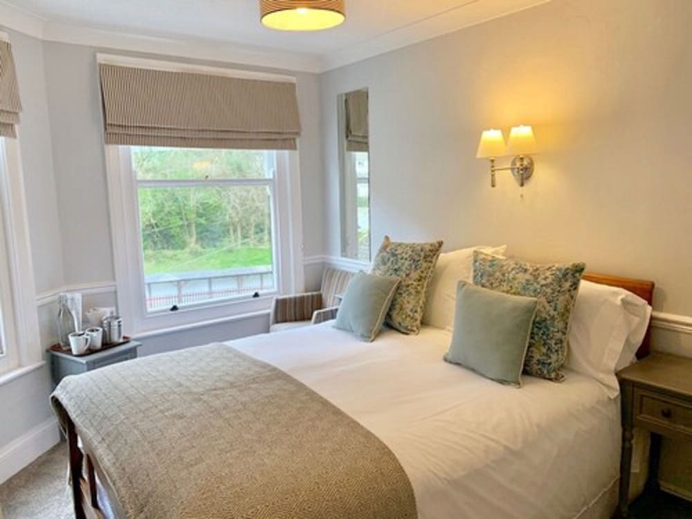 Double Room, 1 King Bed, Ensuite - Room 9- 1st Floor, Front (Not dog friendly)