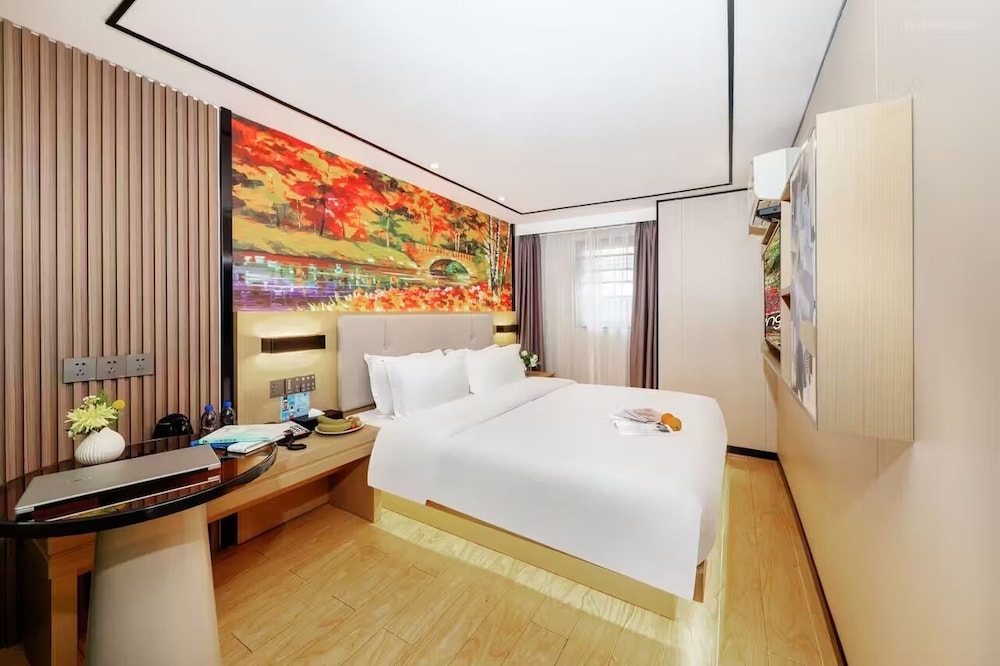 Standard Double Room, 1 Queen Bed, City View