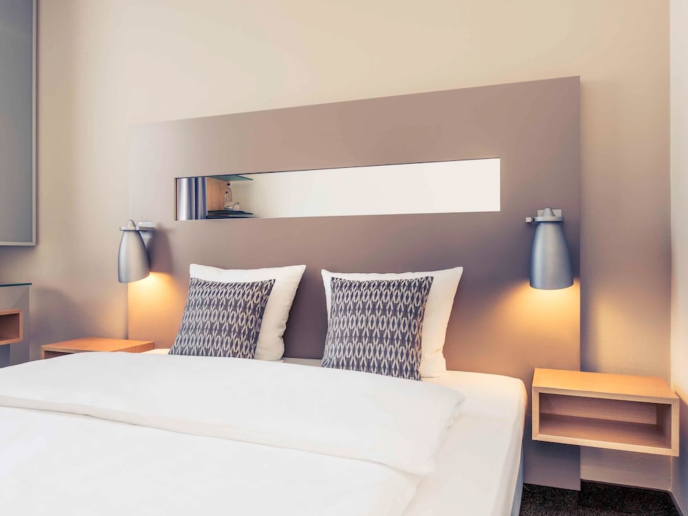 Standard Room, 1 Queen Bed - Photo 3