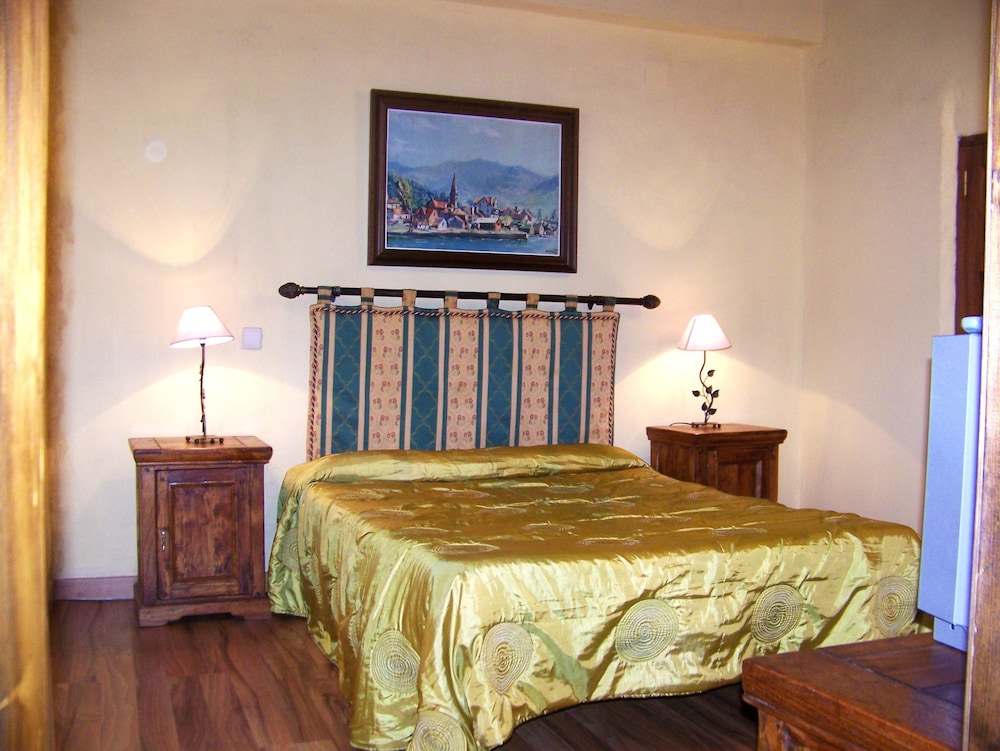 Double or Twin Room photo 3
