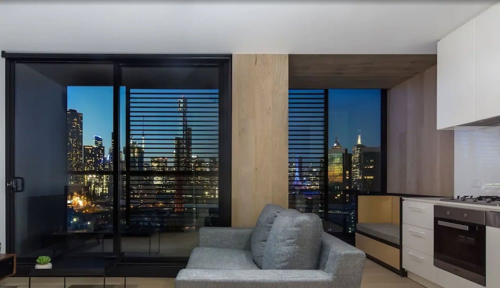 One Bedroom City View Apartment photo 3