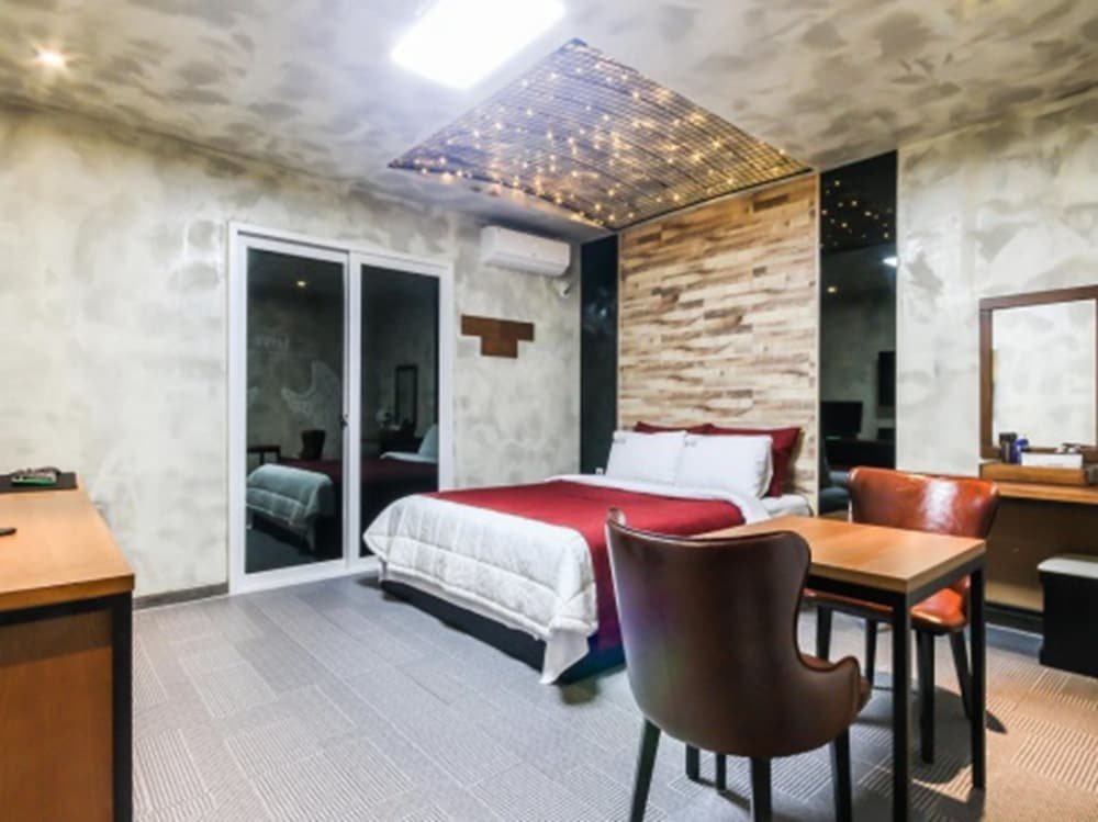 豪华房，露台 (B)