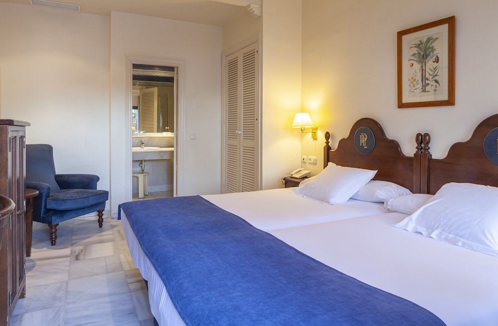 Standard Double or Twin Room - Photo 9