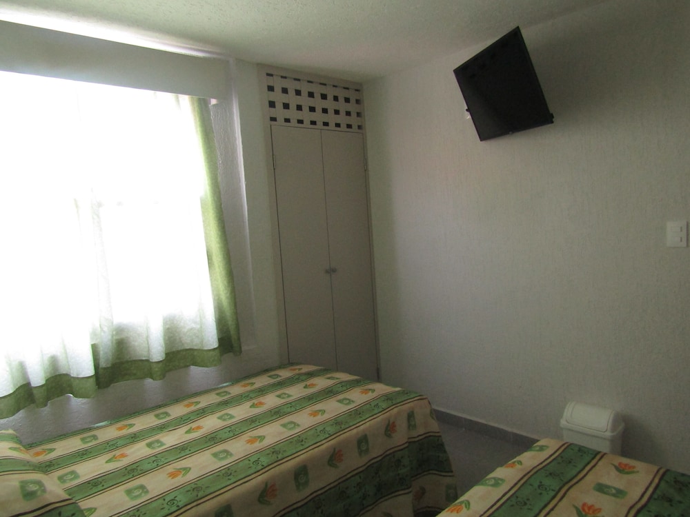 Room, 2 Twin Beds photo 3