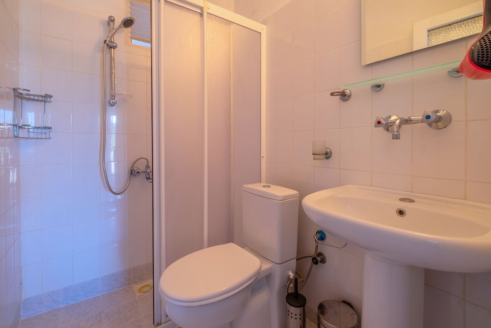 Triple Room, 2 Bedrooms, Sea View photo 2
