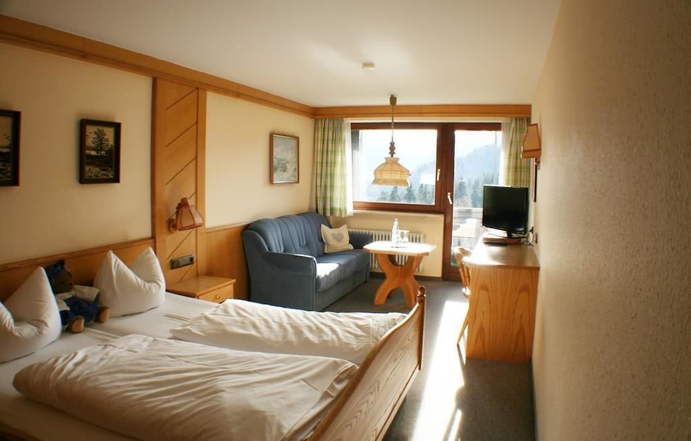 Double Room, Balcony (facing south) photo 2
