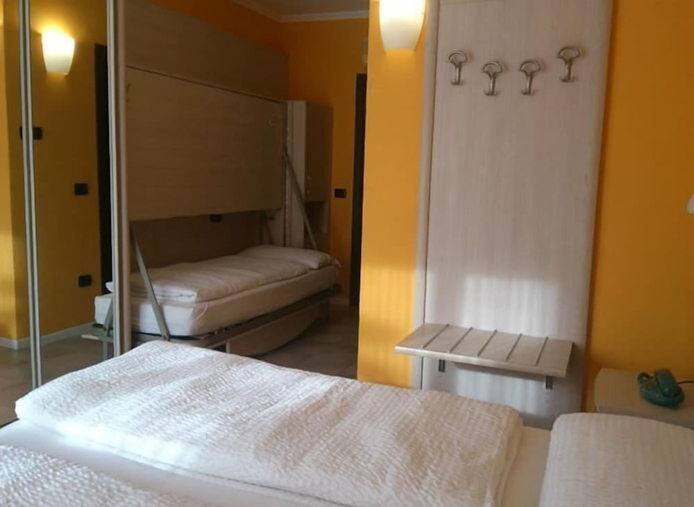 Triple Room - Photo 1