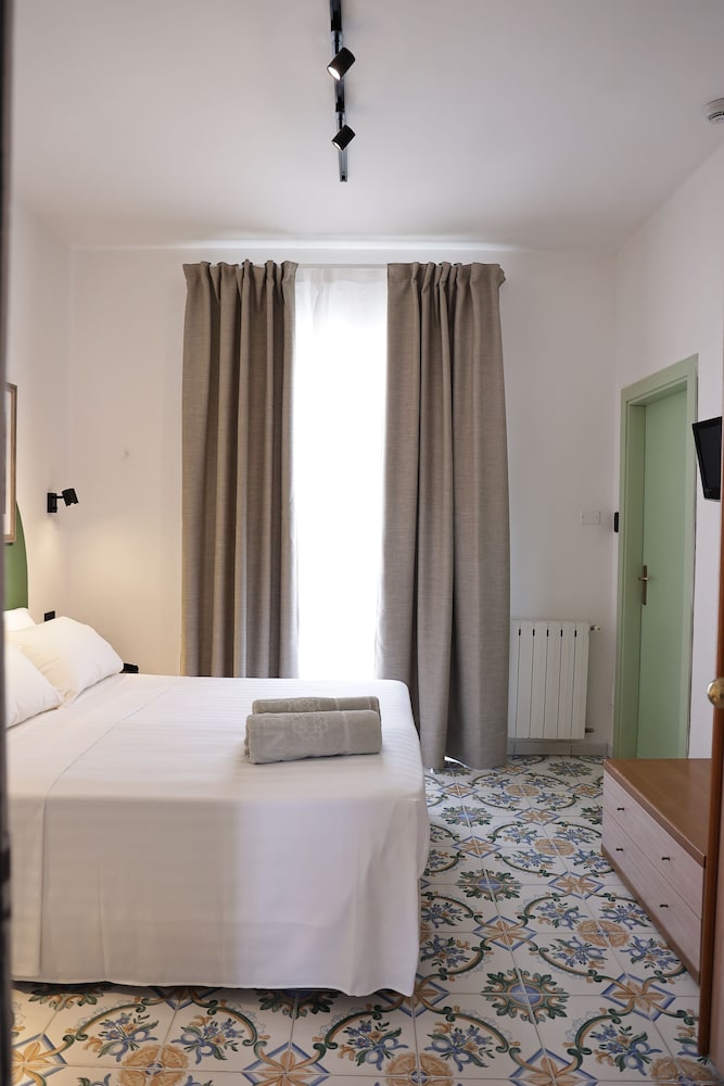 Standard Double or Twin Room, Balcony photo 3