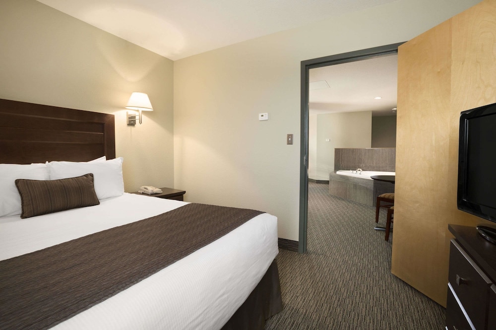 Room, 1 Queen Bed, Accessible, Hot Tub photo 1