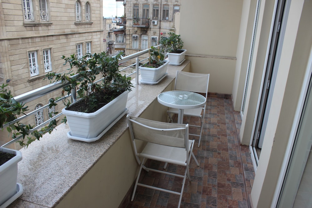 Deluxe Double Room, Balcony, Partial Sea View photo 3