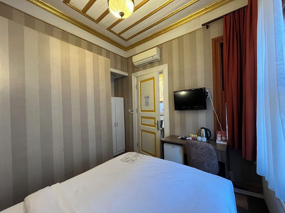 Standard Double Room photo 2