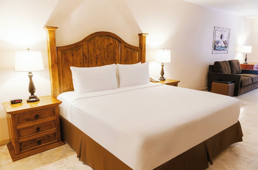 Premium Condo, 2 Bedrooms, Hot Tub, Sea View