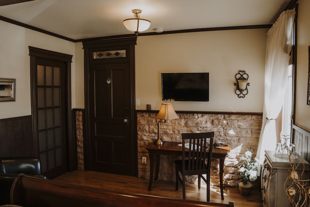 Chambre Confort, 1 grand lit, salle de bains privée (Le Soleil levant) photo 2