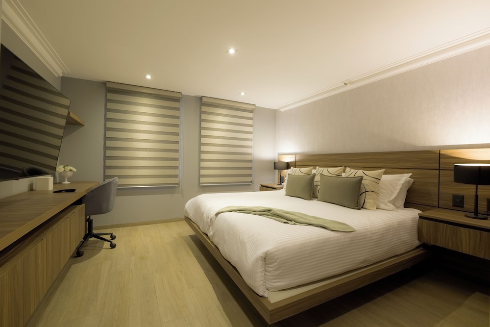 Luxury Apartment, 2 Bedrooms - Photo 12