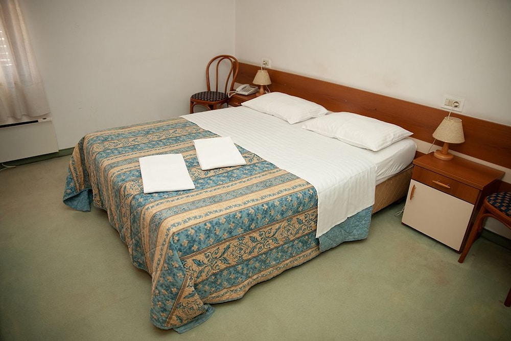 Standard Double Room, 1 Double Bed - Photo 1
