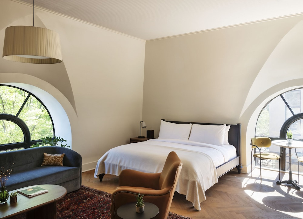 Deluxe Suite, 1 King Bed
