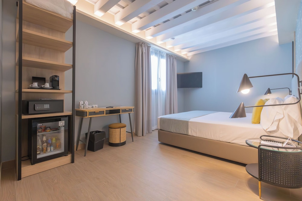 Double Room - Photo 3