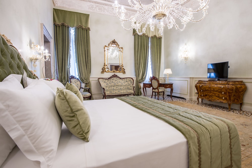 Executive Suite, Canal View photo 1