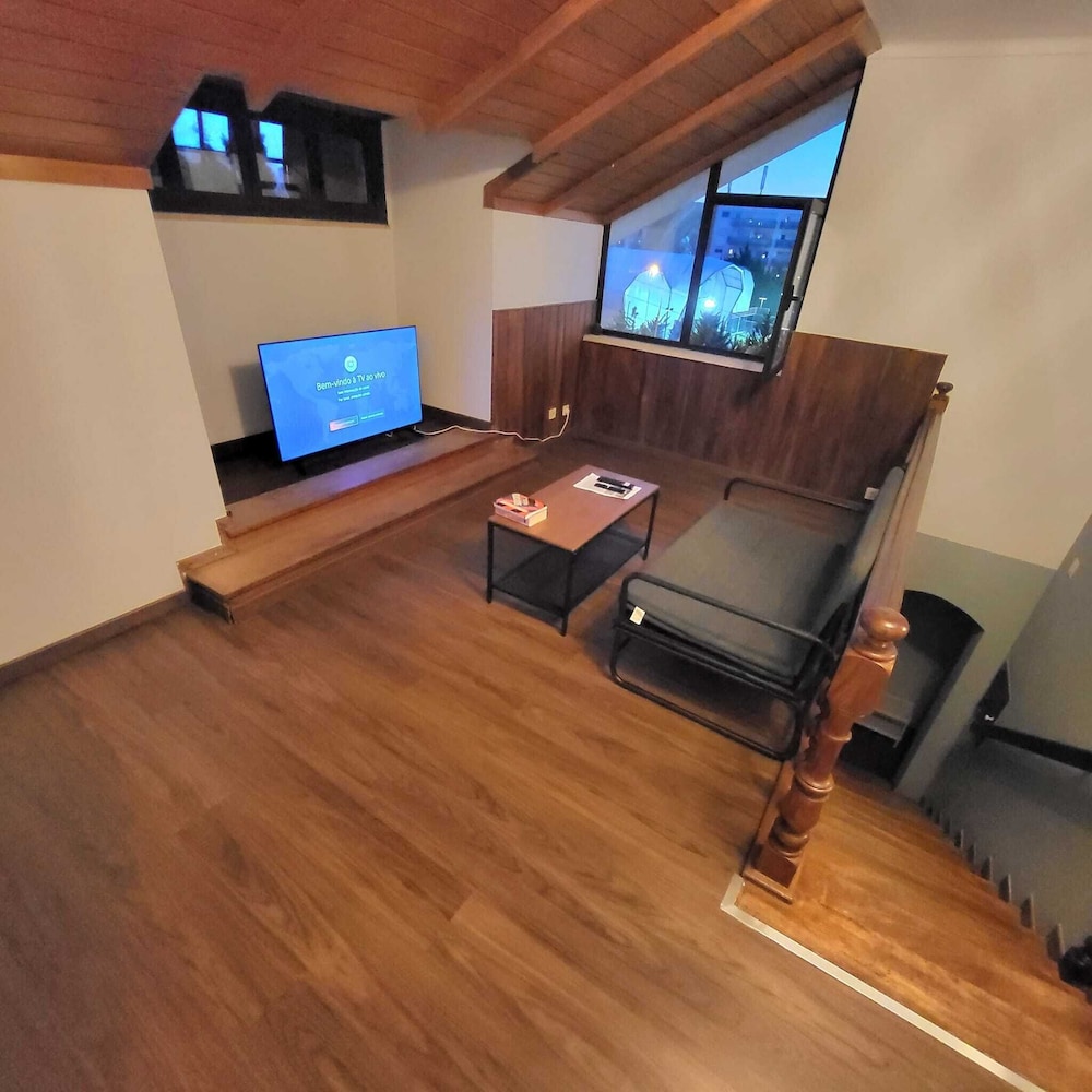 Exclusive Penthouse, 3 Bedrooms, Kitchenette, City View photo 3