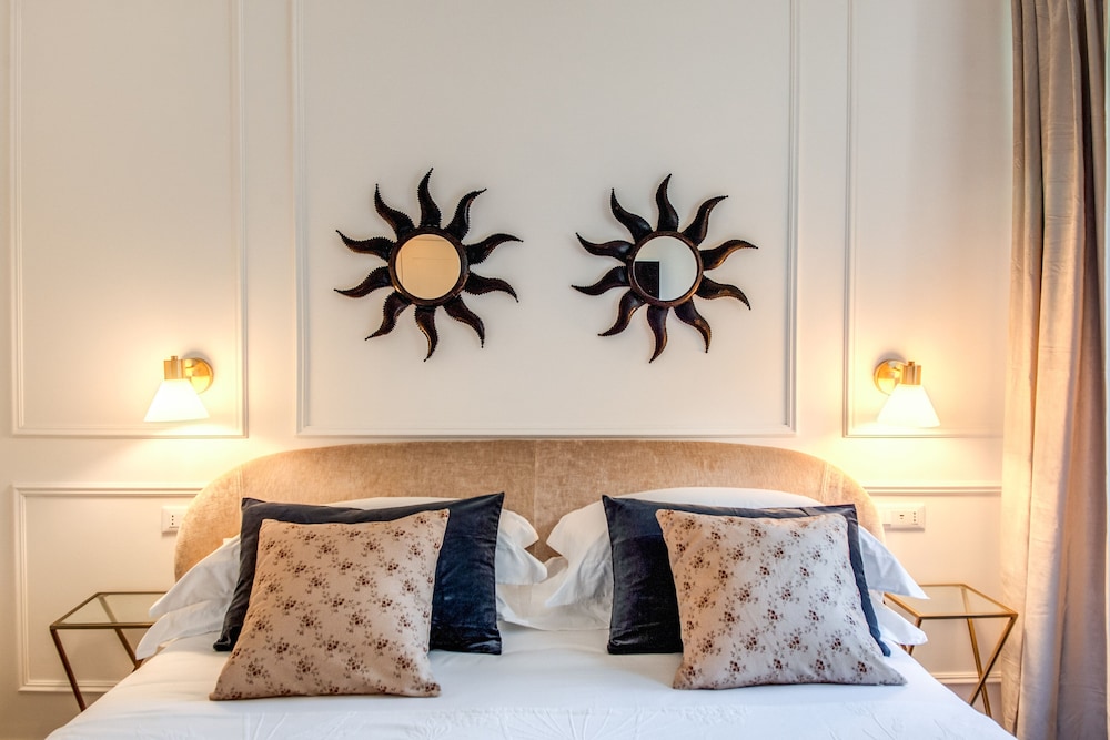 Double Room, 1 King Bed photo 3