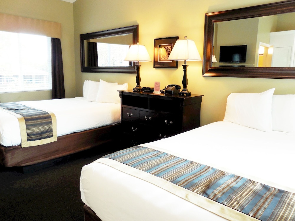 Deluxe Room, 2 Queen Beds - Photo 3
