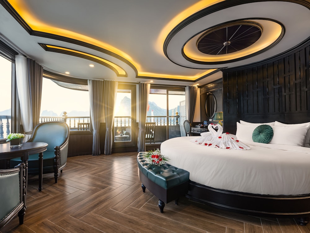 Rita Suite Private Balcony, Jacuzzi,  2D1N, 3D2N