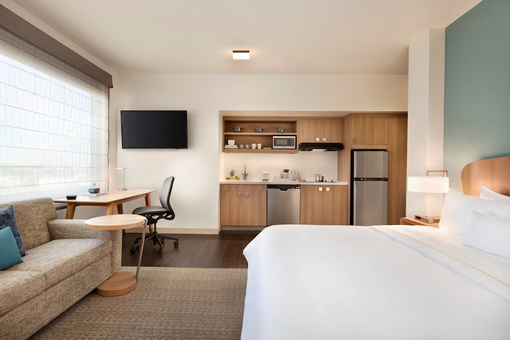 Studio Suite, Multiple Beds, Kitchen - Photo 2