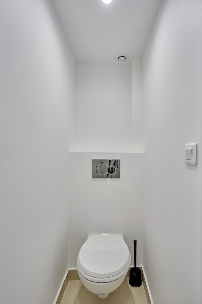 Apartment photo 2