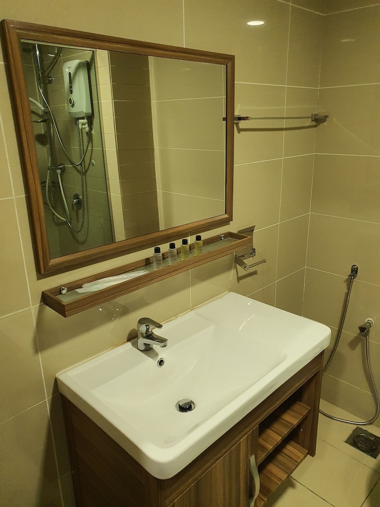 Deluxe Studio Suite photo 3