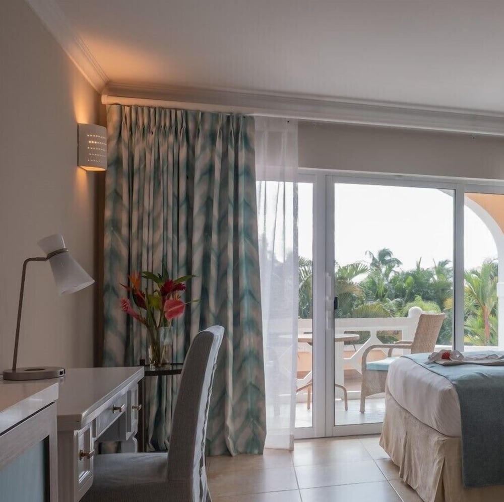 Double Room, 1 King Bed, Garden View