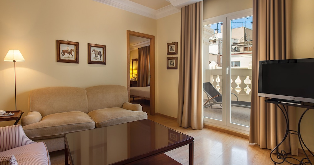 Junior Suite (Executive)