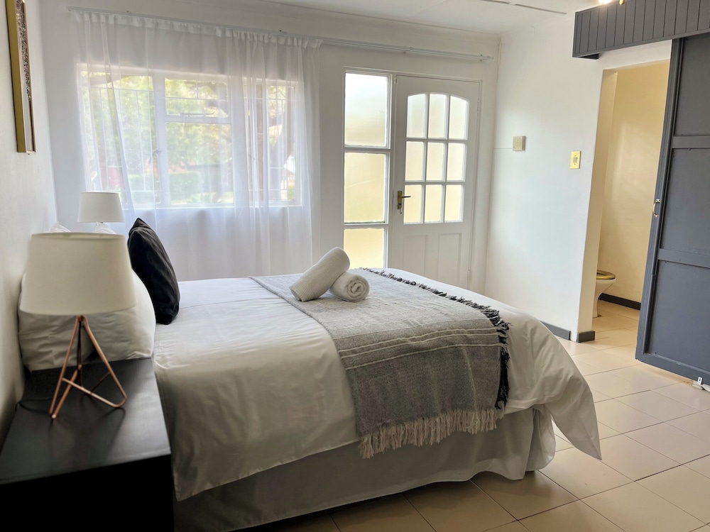 Luxury Villa photo 1