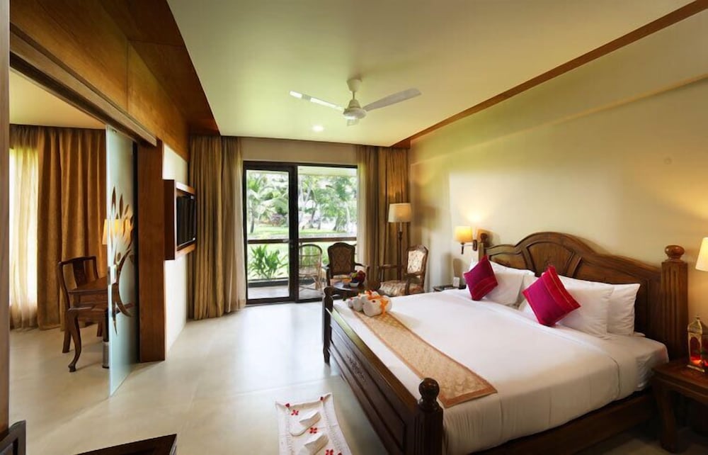Lake View Suite photo 1