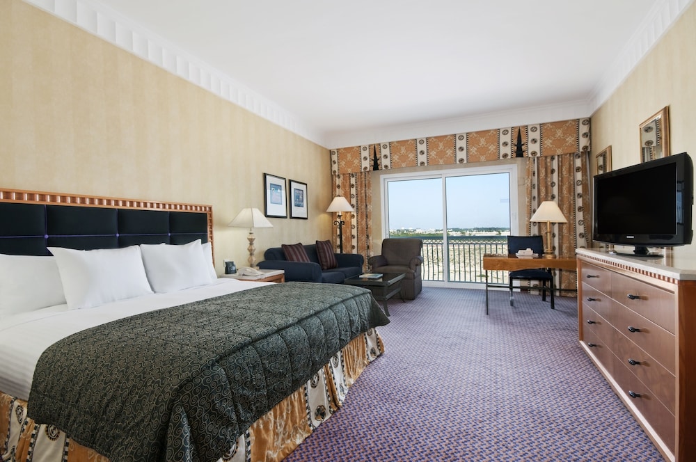 Room, 1 King Bed - Photo 3
