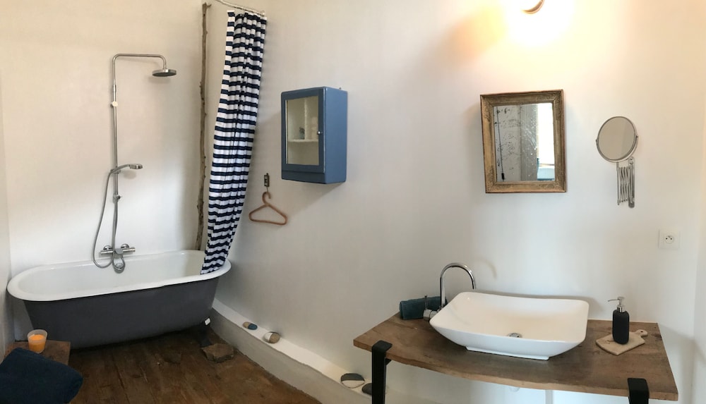 Suite, River View (Atlas) photo 2