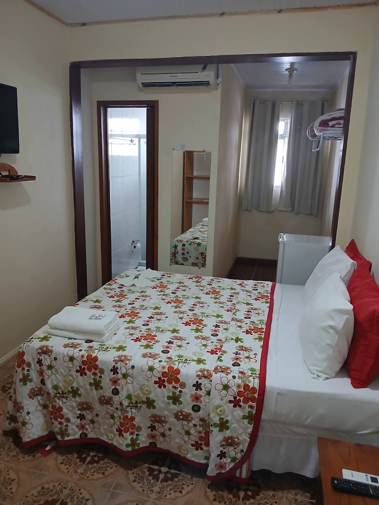 Standard Twin Room, 1 Queen Bed, Air conditioning photo 2