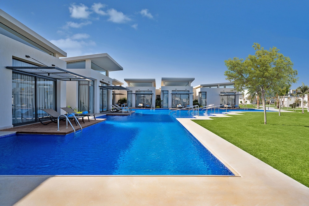 Executive Villa, Multiple Beds, Poolside photo 2
