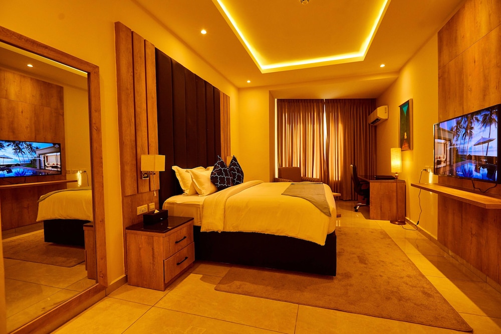 Luxury Twin Room - Photo 11