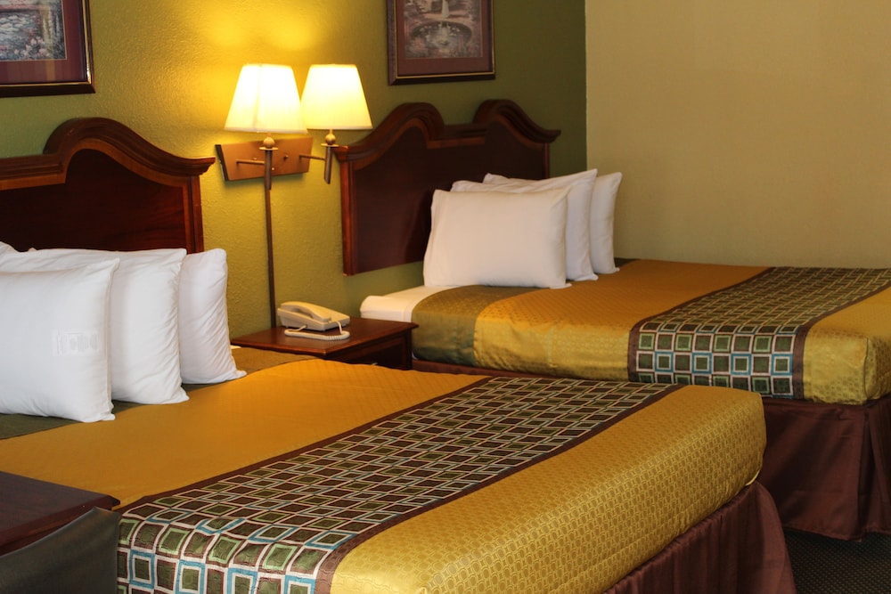 Room, 2 Queen Beds, Non Smoking - Photo 3