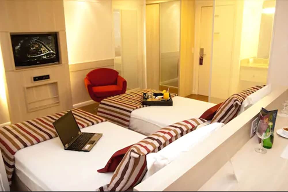 Classic Twin Room, 2 Twin Beds - Photo 1