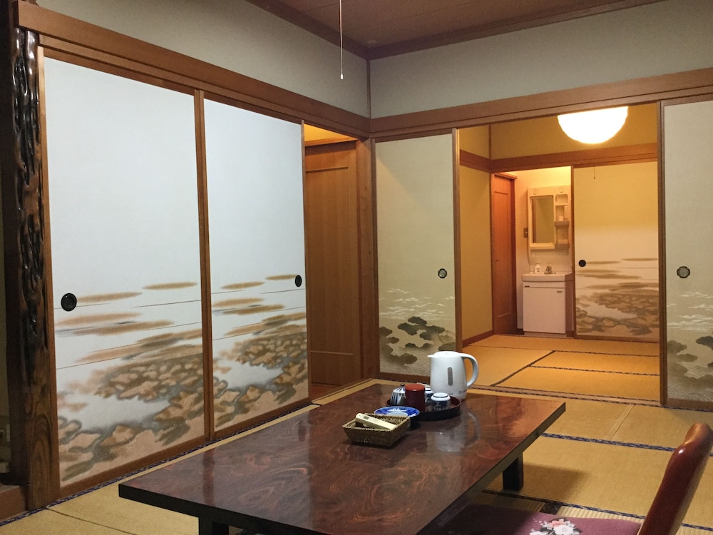 Japanese Style Room For 6 Guests - Photo 1